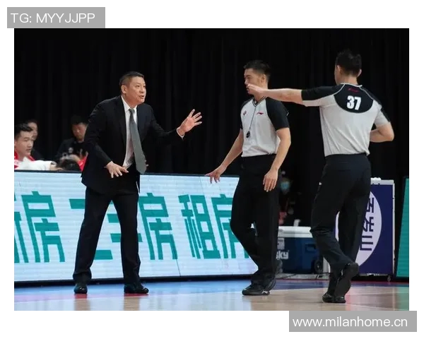 篮球比赛中裁判与球员非语言互动模式的研究与行为分析 篮球比赛中裁判与球员非语言互动模式的研究与行为分析