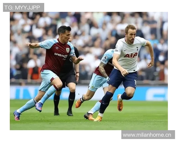 凯恩赛后举动引发球迷热议 多方观点碰撞引发激烈讨论