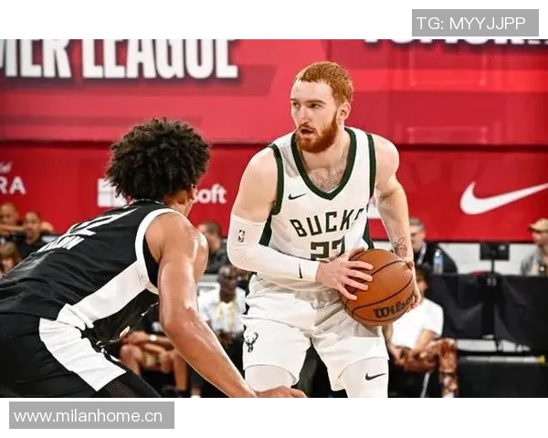 勇士赛场爆发小插曲,裁判如何处理? 勇士赛场爆发小插曲,裁判如何处理?